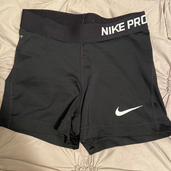 Nike pro size S - Picture 1 of 4